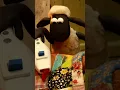 Download Lagu Shh don't wake Bitzer 😴 Shaun the Sheep #Shorts #ShauntheSheep #Animation