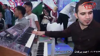 الالماني الصغير وهو بيوصف الصبيه دندنها