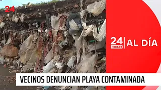 Vecinos denuncian despreocupación por playa contaminada | 24 Horas TVN Chile