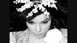 Download Bjork - You Only Live Twice [Full Version] - Bond Title Sequence MP3