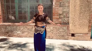                                                      حكيم   ولا واحد دندنها