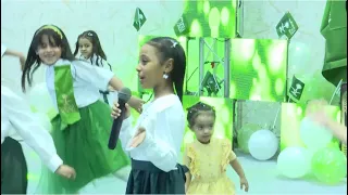 نشيد شكرا يا وطنا للنجمة شذى جريبي مع الاستعراض 