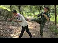 Veteran Trieu Ava promptly stopped a thief and took him to the police station