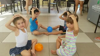 Brincadeira de criança - Dinâmica com balão.