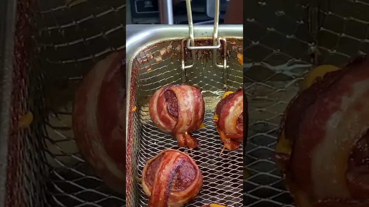 ???? JÁ COMEU BOLINHAS DE CARNE RECHEADAS DE QUEIJO E ENVOLTAS NO BACON FA OFICIAL? #guiadohamburguer