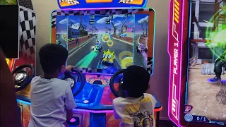 Amazing 3D Gaming Experience at Mall | Kids Enjoy Arcade Games 🎮🎮😮
