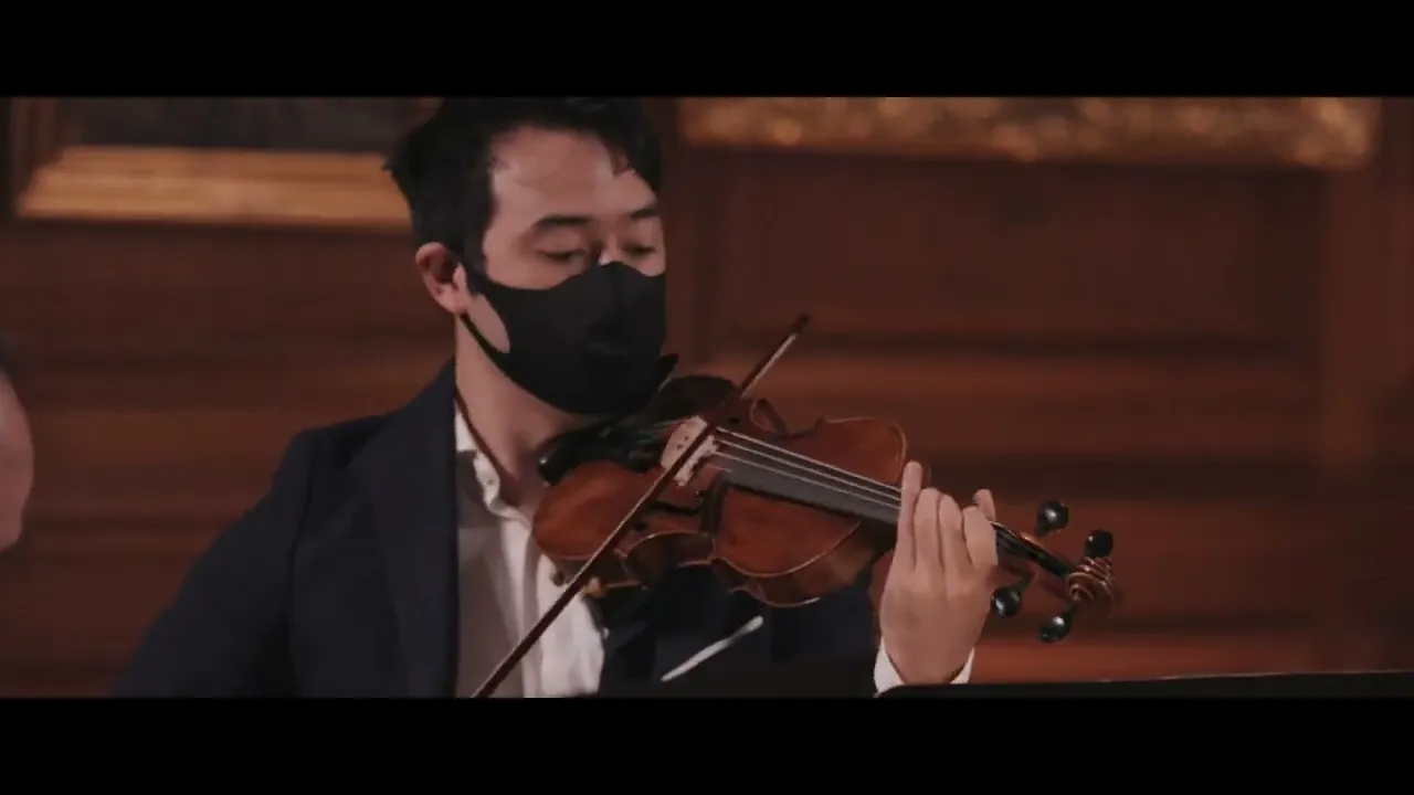 Rondo from Quartet for oboe and strings in B flat major, Op 8 No 6 by Johann Christian Bach