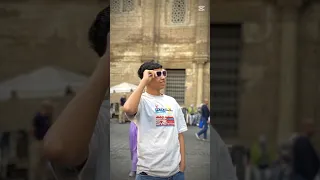 اضحك ضحكه بى قلب نظيف دندنها