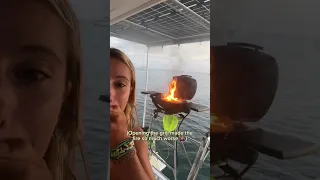 Fire onboard 🔥 #sailingfamily #boatlife #sailing #grilling #bbq #fire #safetyfirst #lifelessons
