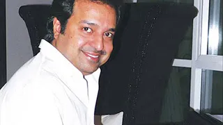 من يقول اني لغيرك راشد الماجد 