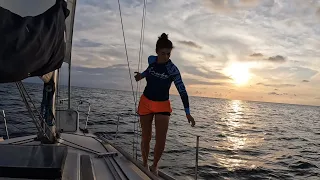 Hiking and solo sailing in Colombia