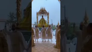 عروس على العمارية المغربية  عروس على العمارية المغربية