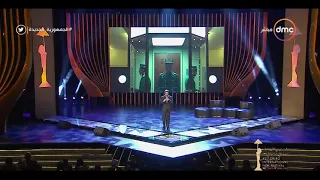 الفنان الكبير حميد الشاعري يشعل مسرح مهرجان القاهرة السينمائي بأغنيه من إهداءه للمهرجان  أفلام  دندنها