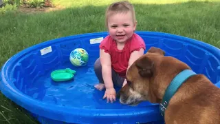 أطفال يلعبون المياه لأول مرة مضحك وفشل تجميع الفيديو 