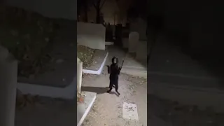 شاهد خوروج شيطان على شكل قطة في المقبرة  اكسبلور  شيطان دندنها