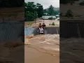 Download Lagu Suasana terjebak saat banjir bandang berlumpur#s