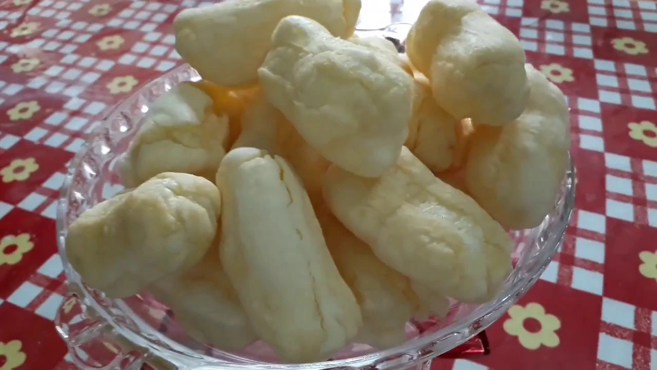 AVOADOR -BISCOITO DE POLVILHO ASSADO-RENDE MUITO- FACÍLIMO - SUPER CROCANTE -RÁPIDO- Isamara Amâncio
