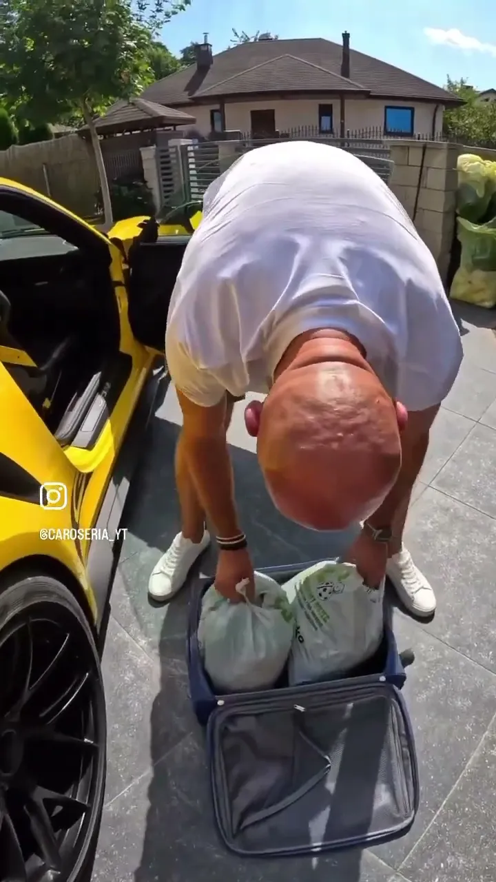 Idealne auto na krótki wyjazd 🤣 #porsche911gt3rs #porsche #caroseria #shorts