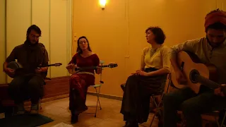 oi tesseris thee mou megalo diname 