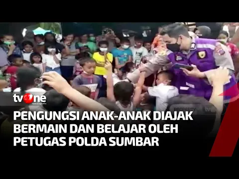 Trauma Pasca Gempa, Petugas Polda Sumbar Dampingi Warga