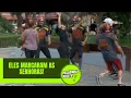 Download Lagu TREINO DE FUTEBOL AMERICANO NA PRAÇA ACABOU VIRANDO UMA CONFUSÃO COM AS SENHORAS! | Pegadinhas