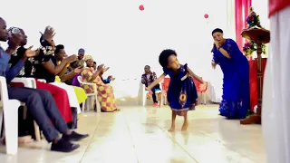 uru rusengero rwakira abashyitsi mu buryo budasanzwe badutunguye irebere nawe uratubwira 