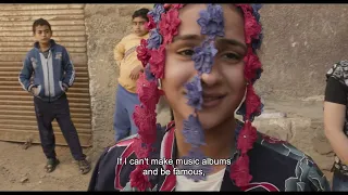                                        رفعت عيني للسما دندنها