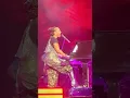 Download Lagu Alicia Keys - Girl on Fire Live in Japan  \