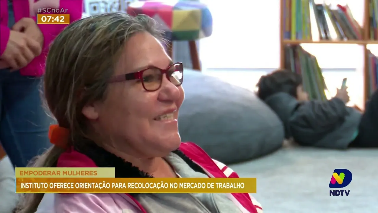 Em Blumenau, curso orienta mulheres a se recolocarem no mercado de trabalho