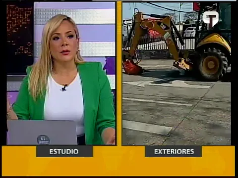 Cierran carriles de servicio en Isidro Ayora