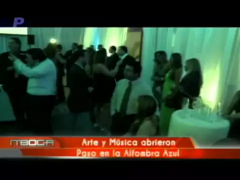 Arte y música abrieron paso en la alfombra azul