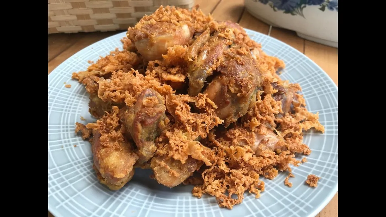 AYAM GORENG SUHARTI. 