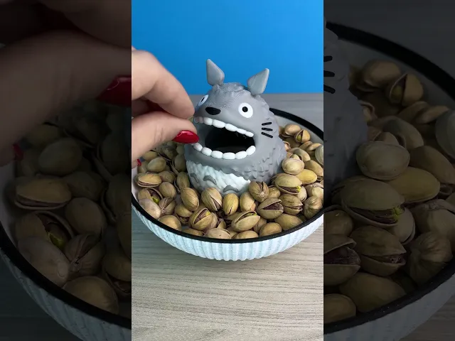 Totoro Snack Bowl, for popcorn, peanuts and pistachios! video thumbnail