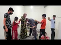 Download Lagu In de brandende spanning: de dreiging van de schuldeiser en Mahvash's gevecht met Mustafa