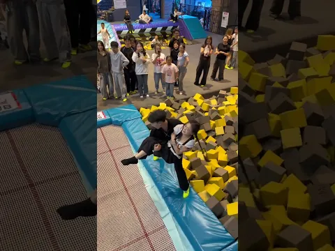 Watch This Teen Jump Around A🥱🥱Fun Park Trampoline For The First Time #viralvideo #short