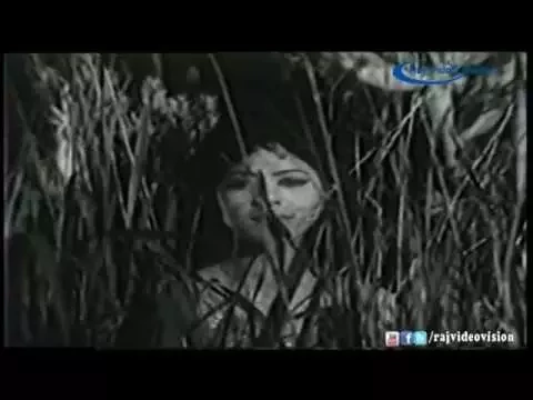 Malar Pol Siripathu - YouTube