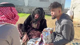 خليل  س   رق ابوه وجايب اكلات دندنها