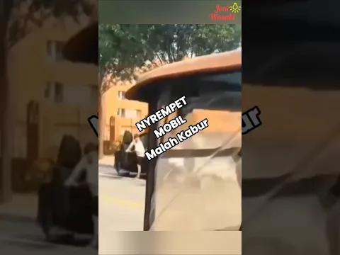 Nyrempet Mobil Malah Kabur