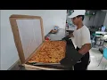 REKOR MURI !!! PIZZA HENK BIKIN PIZZA RAKSASA SEBESAR TV 42 INCH TERBESAR DI INDONESIA