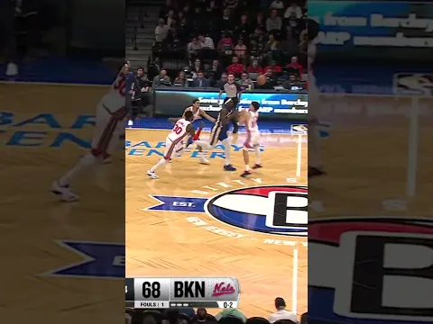 Tyrese Haliburton with the alley-oop to himself! 🤯Up in the air and down with authority!🔥