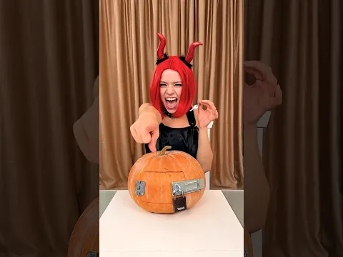 A story of a pumpkin locker 😂~ mini wood toy- woodworking art skill/wood hand #shorts #funnycomedy