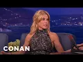 Julie Bowen s Sons Think She s A Freak CONAN on TBS