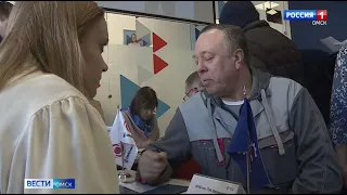 В Омске провели первую целевую ярмарку вакансий для предприятий ОПК