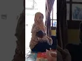 Download Lagu Ibu Cantik Jilbab Menyusui  Anak nya