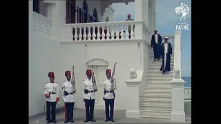 فيديو نادر لسلطان خليفة بن حارب البوسعيدي سلطان زنجبار 