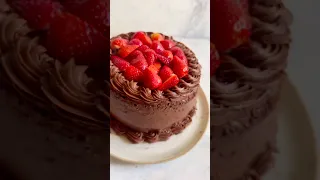 Torta de chocolate y frutillas # torta