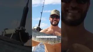 What it’s like sailing around the Hawaiian Islands ⛵️🌴 #sailingadventures #hawaii  #shorts