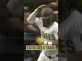 Download Lagu Fernando Tatis Jr. slaat deze homerun met 3 punten en een snelheid van 173,5 km/u 😤