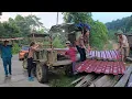 Download Lagu Hoa Ca and Khoa bought corrugated iron to prepare to roof the small house.