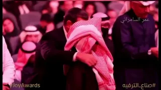 تركي آل شيخ يتجاوز الجميع لمصافحة كاظم الساهر 